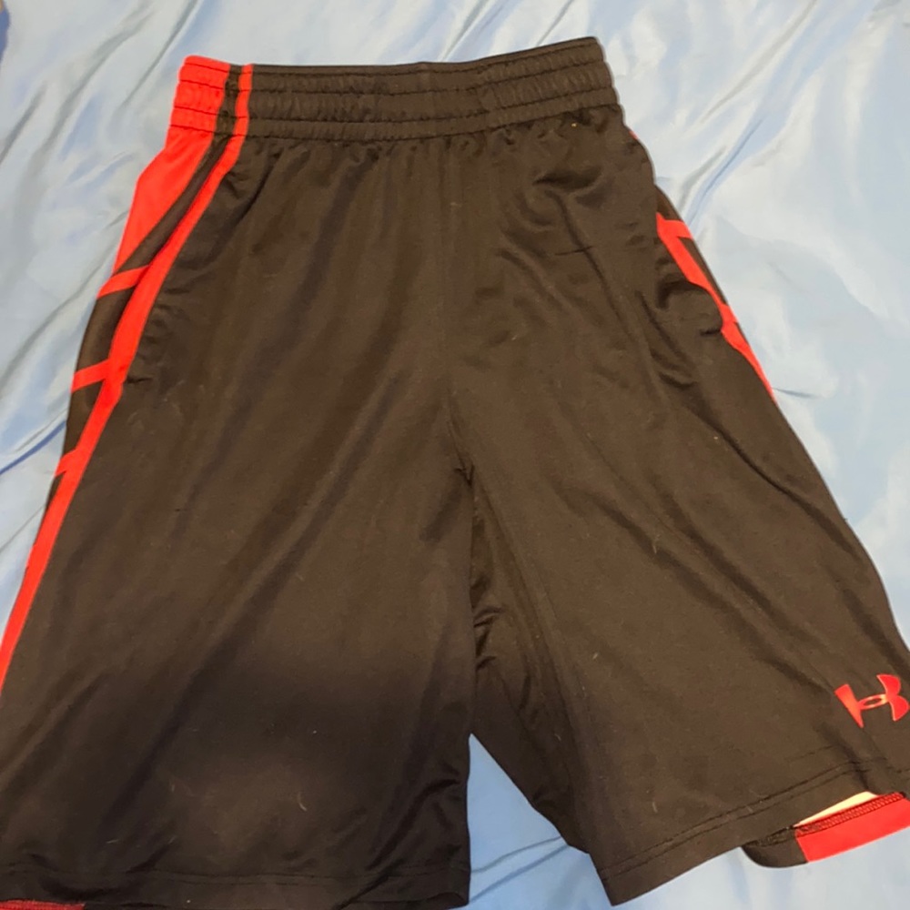 athletic wear under armor dri fit shorts